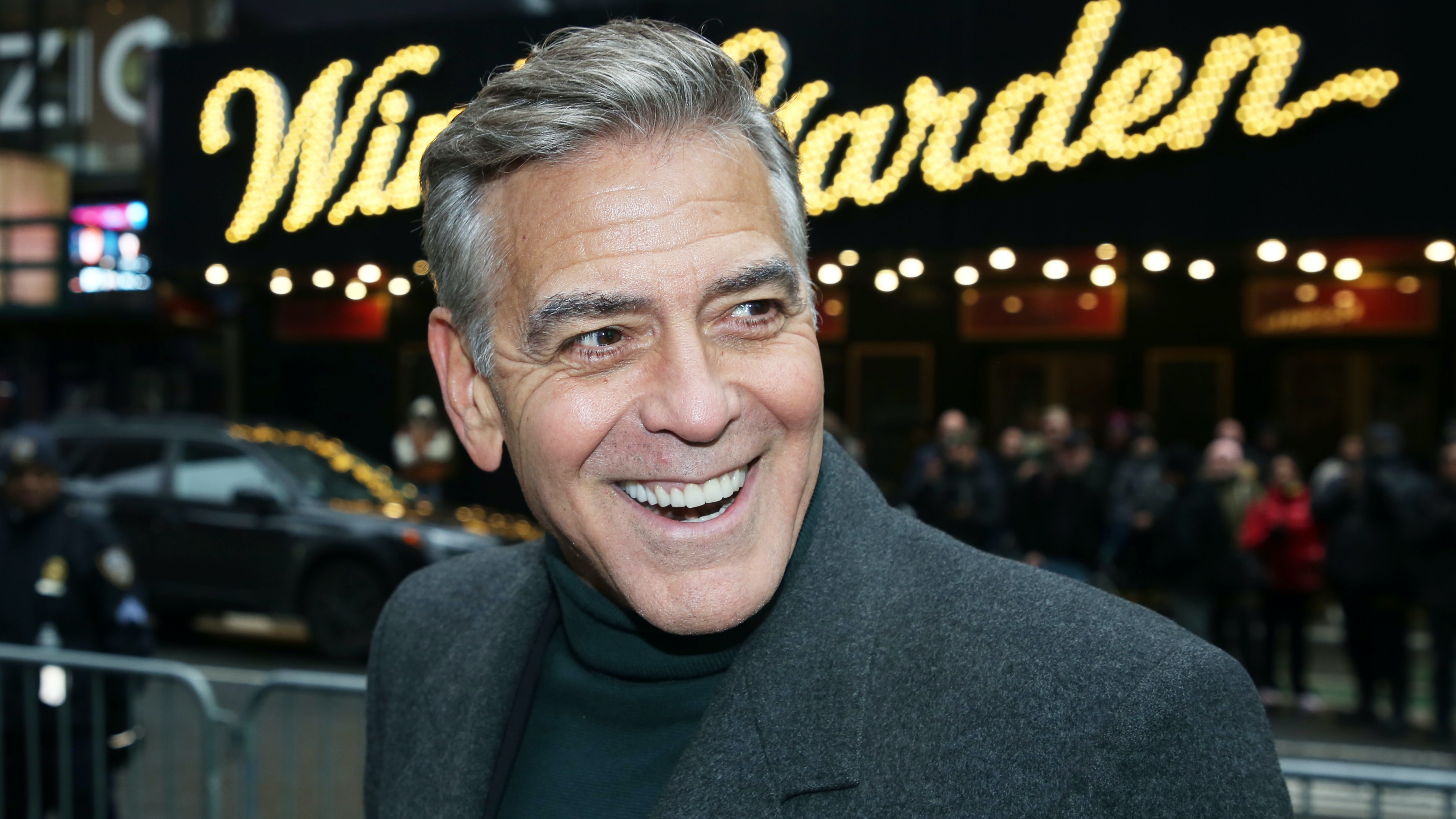 George Clooney ősz hajjal